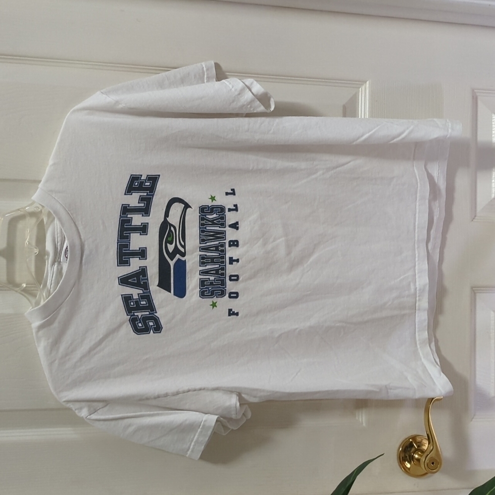 Delta Pro Weight Women's Short Sleeve Tee Seattle Football Size Large